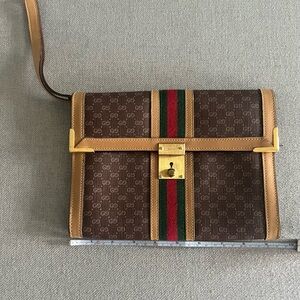 GUCCI Brown GG Supreme Canvas Pouch Clutch Bag Purse Italy